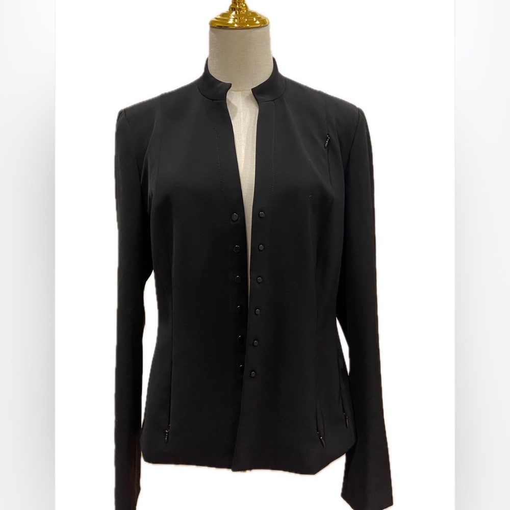 Carlisle NWOT Elegant Minimalist Black  Blazer 6